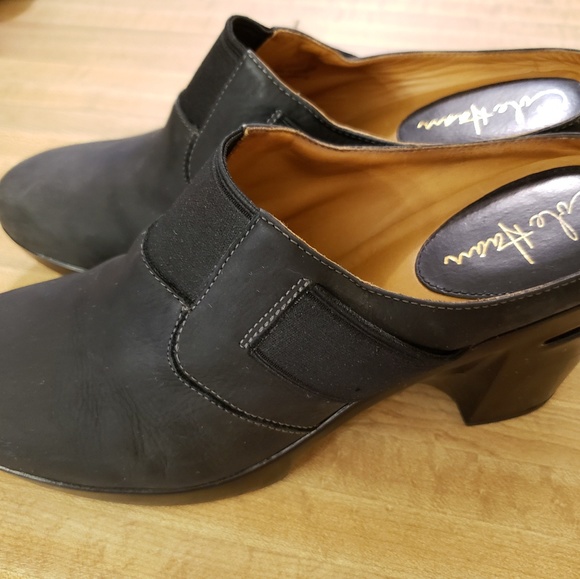 SALE: Cole Haan, NWOT, Sara, Seude Clogs, Size 8 - Picture 3 of 6